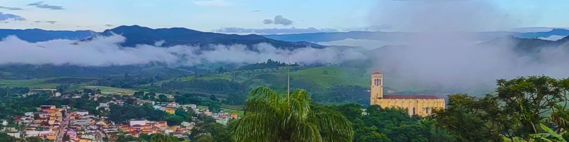 Banner principal do site: Conceição do Mato Dentro: Aventure-se na Capital Mineira do Ecoturismo 