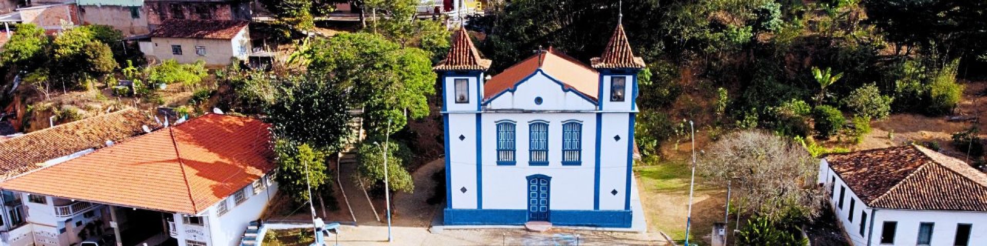 Banner principal do site: Ipoema MG: Surpreenda-se com a Histórias do Tropeiros e a Natureza