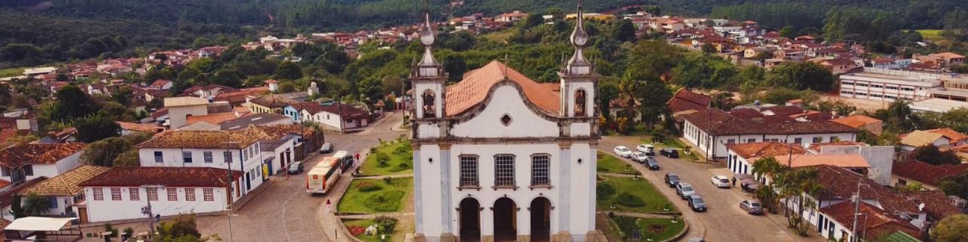 Banner principal do site: Catas Altas e Santuário do Caraça: Um Tesouro no Caminho dos Diamantes
