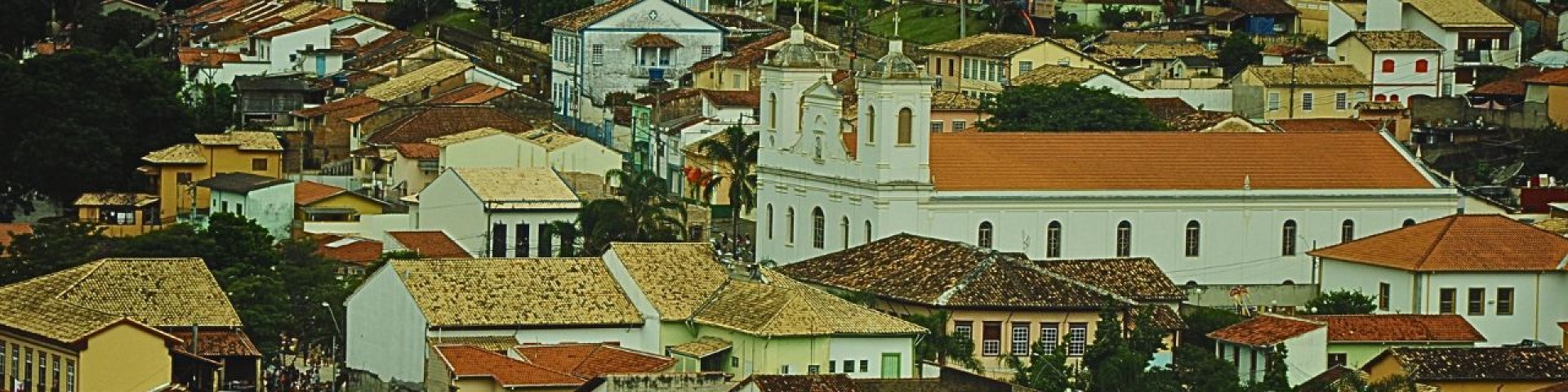 Banner principal do site: São Luiz do Paraitinga: Onde a História e o Carnaval Encontram a Natureza da Serra