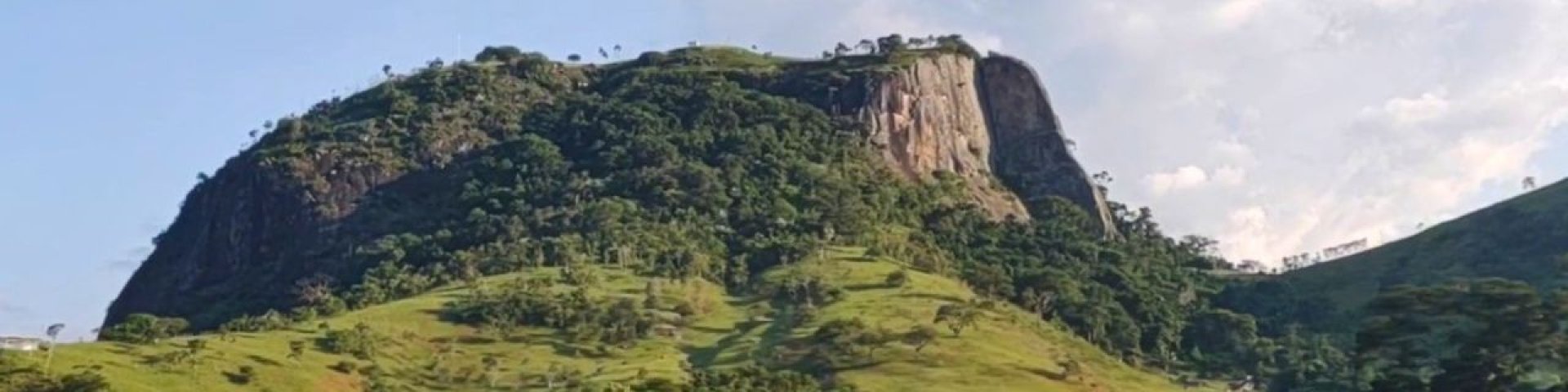 Banner principal do site: Gonçalves, MG: O Refúgio Charmoso no Topo da Serra da Mantiqueira