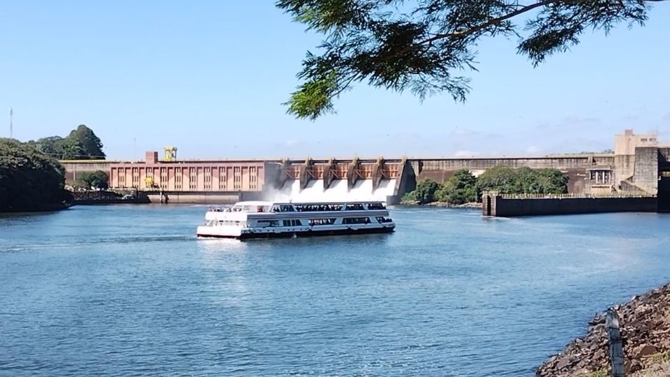 [Imagem de Passeio de Barco com Eclusa e Almoço]