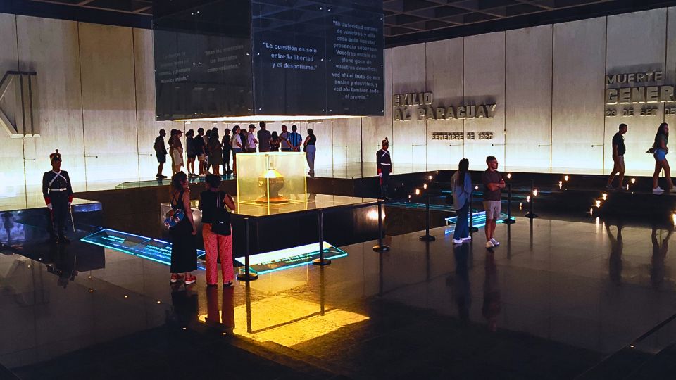 [Imagem de Mausoléu de Artigas]