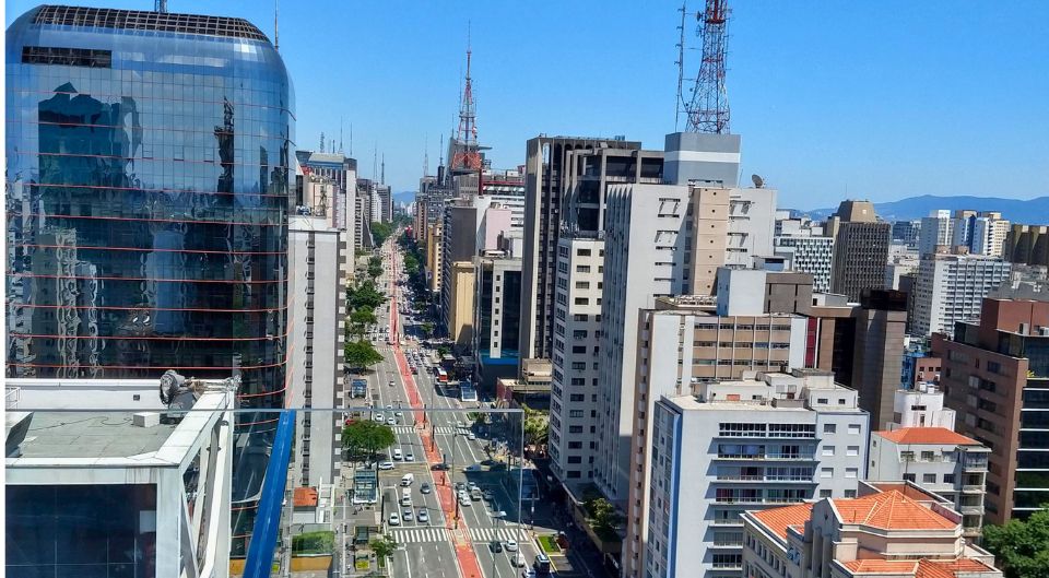 [Imagem de Avenida Paulista: O Coração Cultural e Financeiro de São Paulo]