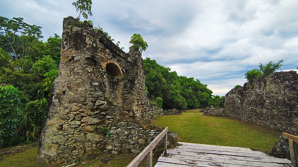 [Imagem de Ruínas do Abarebebê: Um Berço da História Caiçara]