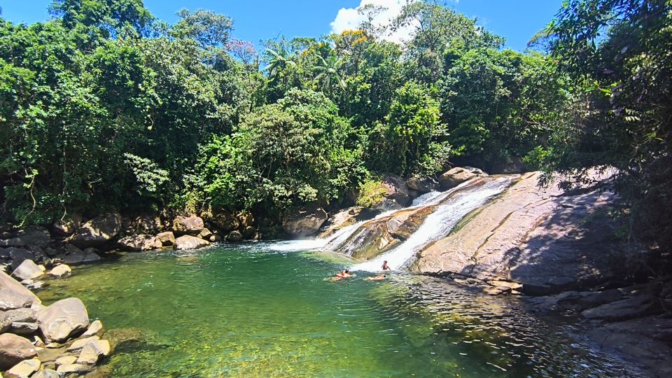 [Imagem de Cachoeira do Paraíso: Águas Cristalinas e Refrescantes na Jureia]