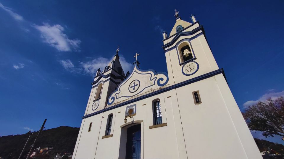 Igreja branca e Azul