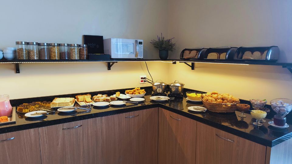 Café da manhã do Hotel Harbor Self Graciosa em Quatro Barras