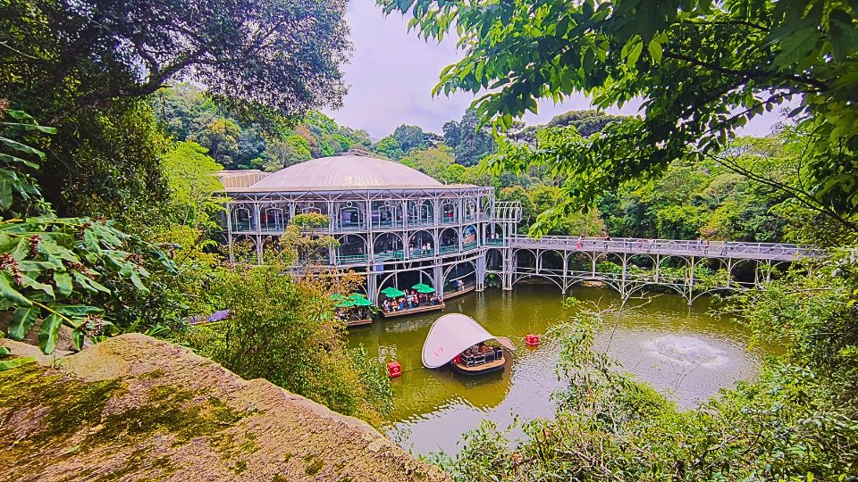 Ópera de Arame vista do Parque Jaime Lerner