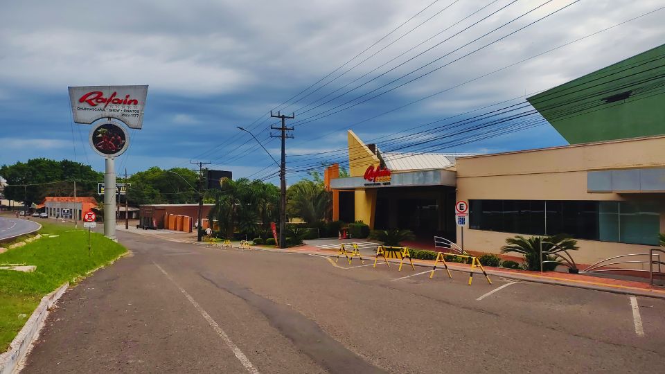 Fachada da Churrascaria Show Rafain em Foz do Iguaçu