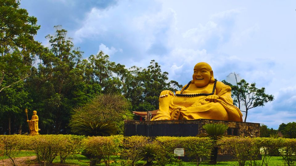 Imagem de Buda Sentado no Templo Budista de Foz do Iguaçu