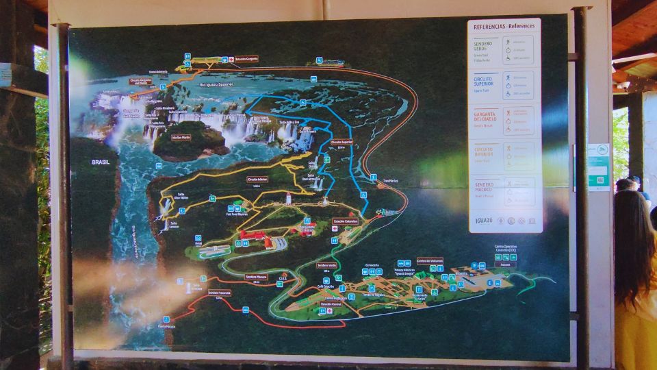 Mapa do Parque, em todas as estações e nas trilhas você encontra mapas para se localizar