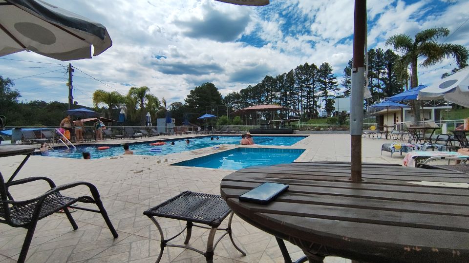 A Piscina que é aquecida a 32ºC