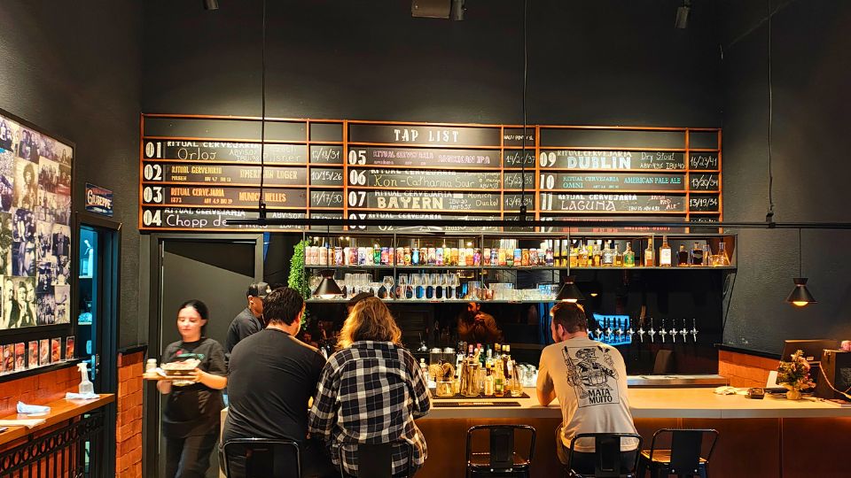 Balcão da Cervejaria Ritual e as torneiras de chope
