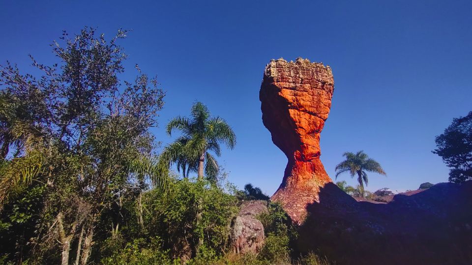 A taça. Uma obra feita pela natureza, que deu forma de uma taça a um arenito no Parque de Vila Velha - Ponta Grossa