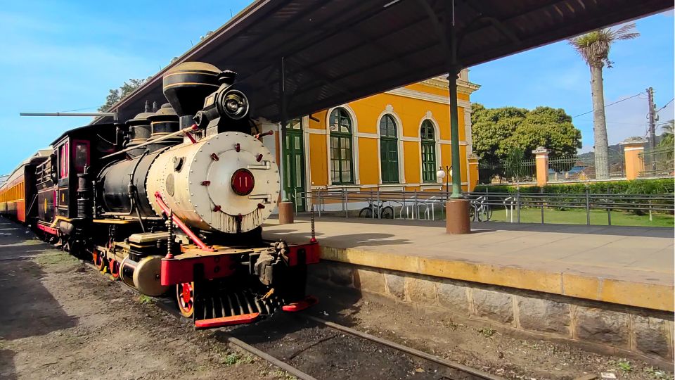 Trem Caiçara, uma das Maria fumaça mais antigas do Brasil em operação regular